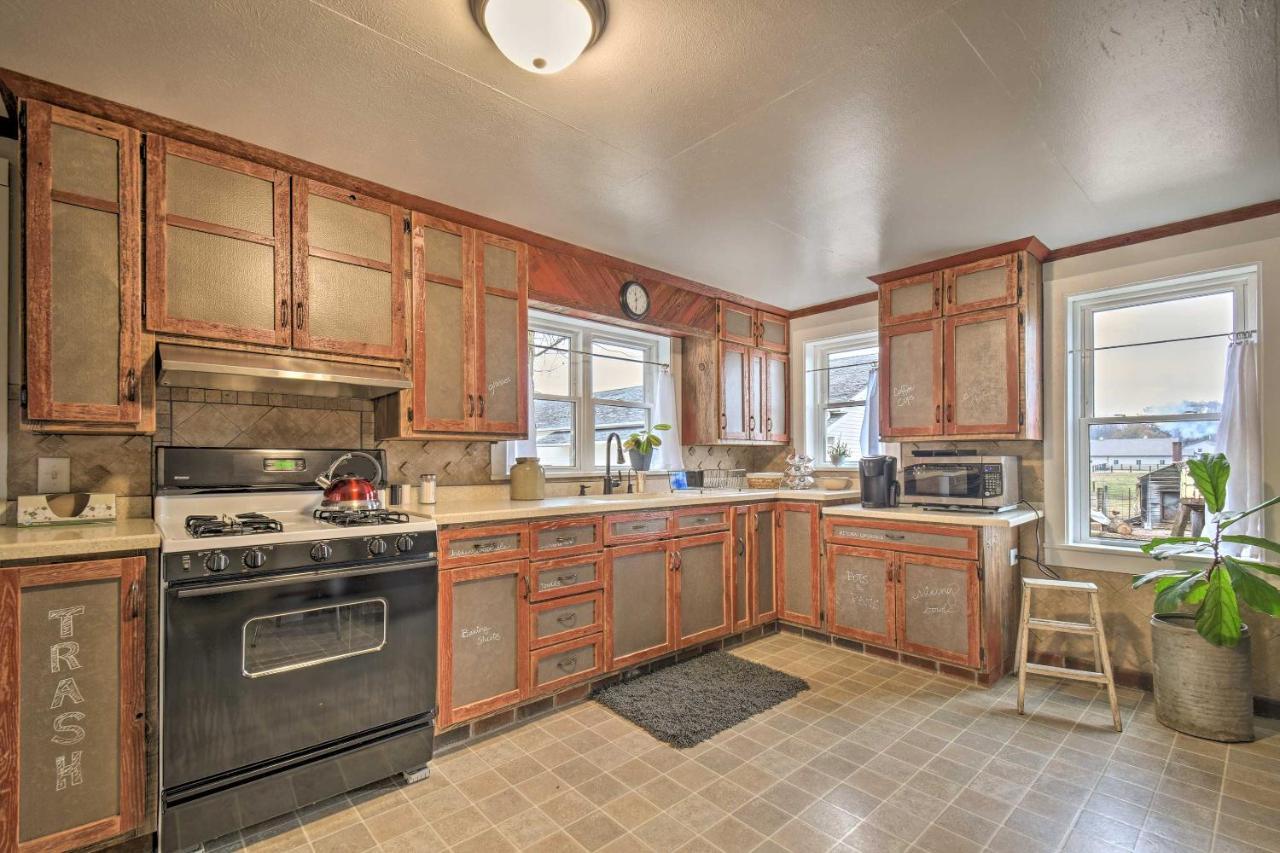Charming Dairy Farm Home In Indiana Amish Country Shipshewana Eksteriør billede